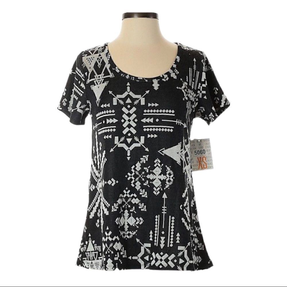 🌺 LuLaRoe Classic T XS NWT Black White Aztec Geometric Swing Tee Top
